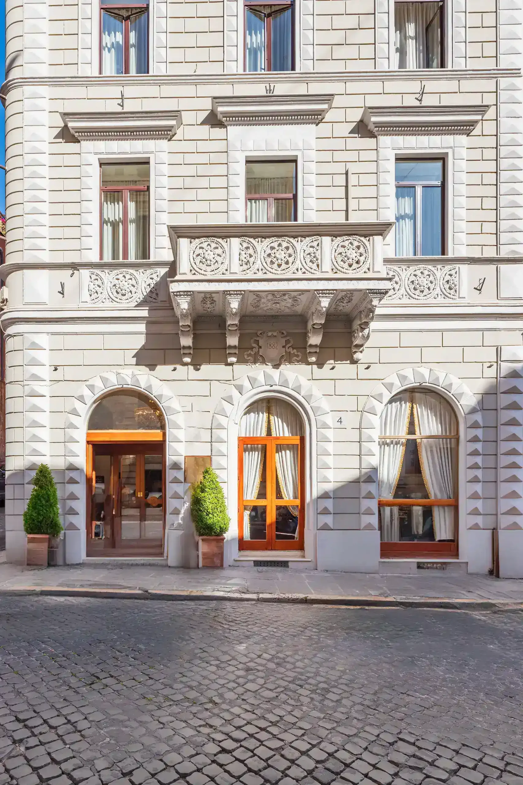 Hotels In Rome Hotel in central Rome near the Colosseum